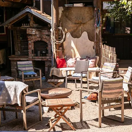 Longhorn Ranch Countryhotel - Garni Penzion 3*